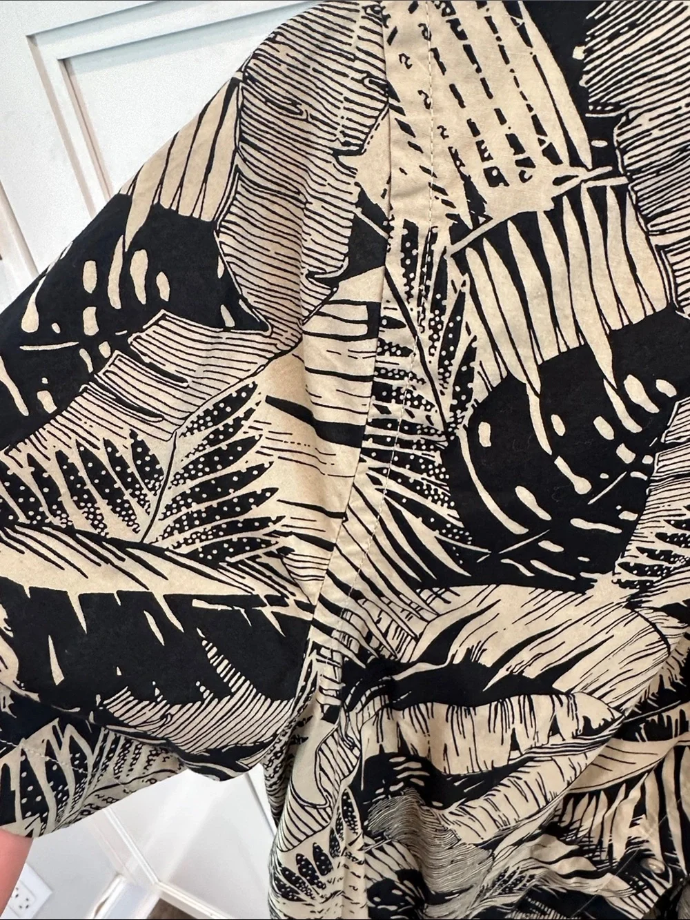 Banana Republic Black and Cream Tropical Print Short-Sleeve Shirt